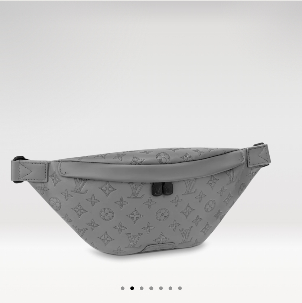 Louis Vuitton M46108 DISCOVERY BUMBAG